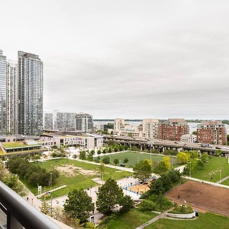 Stylish Downtown Lakeview Condo - One Free Parking Toronto Exteriér fotografie